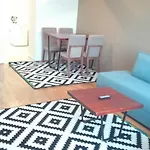 Modern Living Apartment *