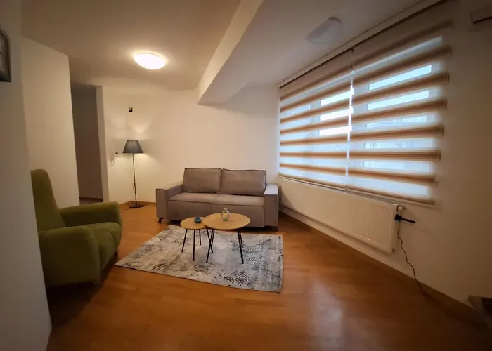 Modern Living Apartment *